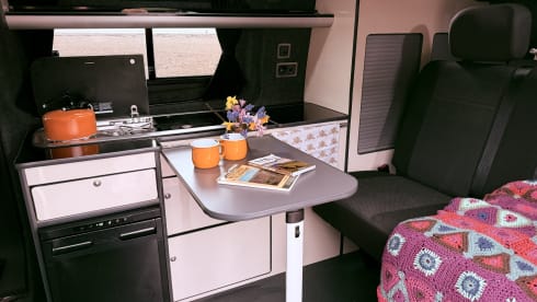 Worfy – Camper met 2 slaapplaatsen (6 met luifel) voor leuke avonturen. 