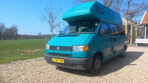 The Green (BLue) Dragon – 2p Volkswagen bus uit 1992
