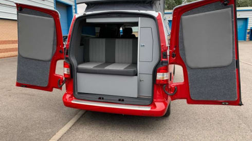 Gingie  – 4 berth Volkswagen camper-van