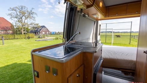 Beautiful bus camper from 2005
