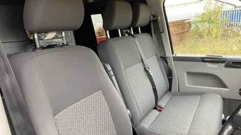 Roux – Volkswagen Transporter T5.1 - 4 berth 