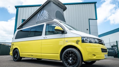 4 berth Volkswagen bus from 2012