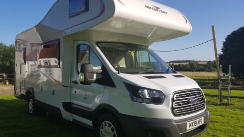 Ford Zefiro 675 – 6 berth with 6 belted seats - Motorhome in Essex