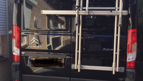 Black Beauty – 2p Citroën Pössl camper van from 2015