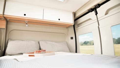 Iona – Auto-Trail Expedition 2025/26 (Automatik)