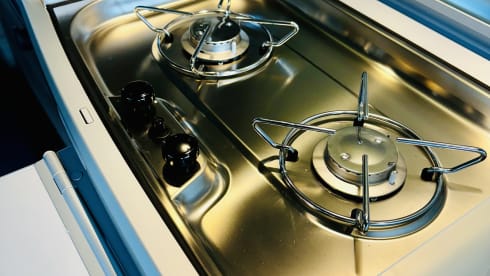 Maggie – VW California Surf - Sleeps 4, home comforts! Heater