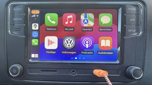 VW T5, luxury Two-Tone from 2015, new installation, automatic, many extras