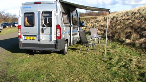 off to the sun for rent, luxury bus camper