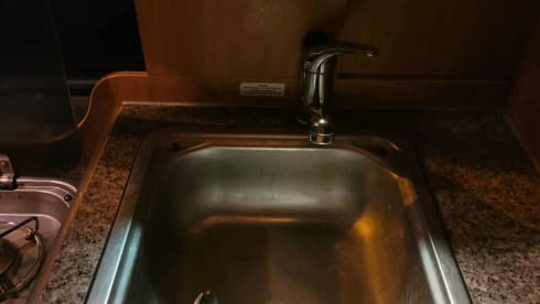 Kenu – Beautiful 5.4m long Pössl Roadcamp