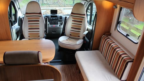 SPACIOUS LUXURY EQUIPPED CAMPER 2008