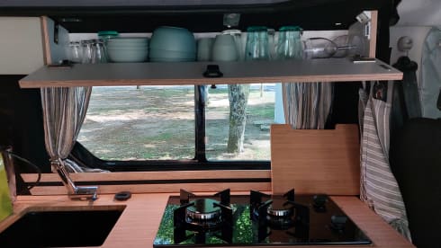 SchaafBus – Cozy campervan with sleeping pop-up roof 