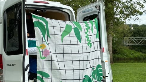 Big Penny – Cosy 2 berth Ford Camper