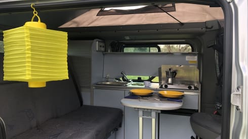 Vulamdander Family Van – Adria 3-Wege-Mietwagen in Apulien