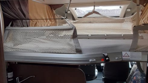 Spacious 4 person Challenger camper with queen bed