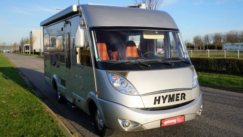Ruime 4 persoons integraal HYMER camper met Airconditioning