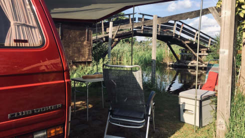 Club Joker – Retro Volkswagen T3 uit de 80's (4 slaapplaatsen)