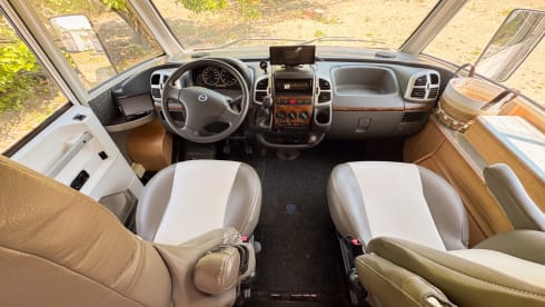 🌴Happy place🌴☀️ – Luxury Ibiza-style integral camper | 4p | Fly & Drive Costa Blanca”🌴