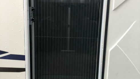 Louis, Camper to Go – Luxurious, spacious and comfortable Mc Louis Glamys 14, air conditioners, bunk beds