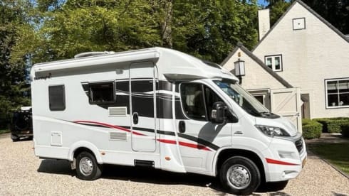 Mooie Sunlight T58 – 2p Sunlight semi-integrated uit 2016