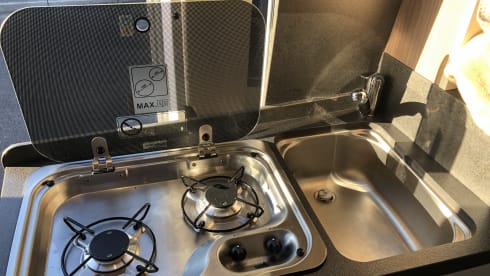 Exceptional 4 berth pop top family campervan from Malibu