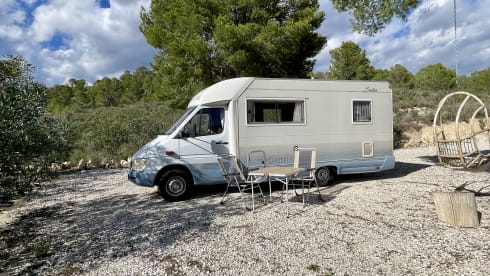 4p Rimor semi-integrated uit 2001