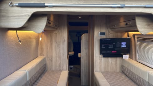 Benson – Ford Campervan mit 4 Schlafplätzen ab 2021