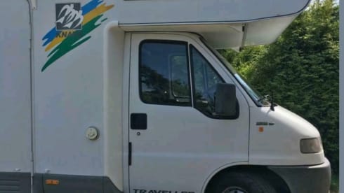 reliable 6-person camper from the A brand knaus with air conditioning