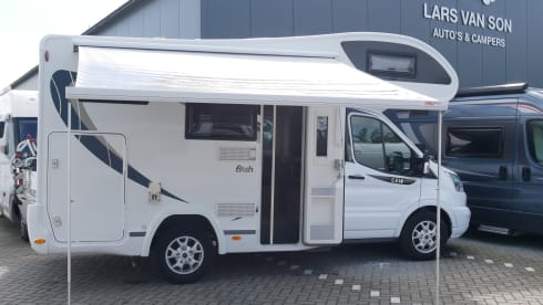 Chausson C514-2, sleeps 4, seats 4.