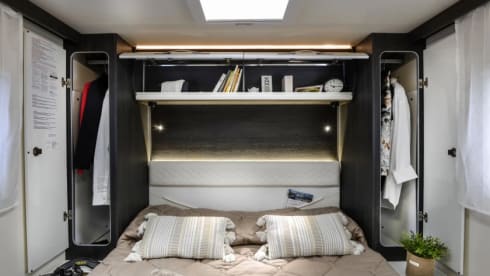 L2R – Comfort 2-4 berth, free WiFi & insurance 