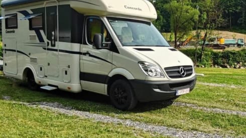 Camp’o’mobile – 4p Mercedes Sprinter Concorde semi-integrated uit 2008