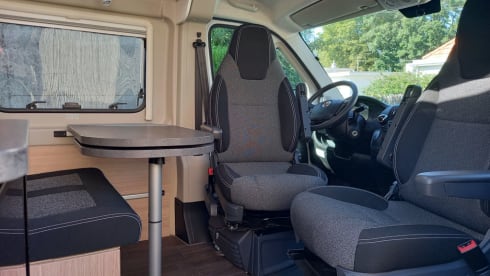 Gilbert – Furgone allestito da 5,99 m dotato di cambio automatico