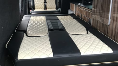 VW T5 Campervan for Hire (LWB, Solar Panel, Diesel Heater)