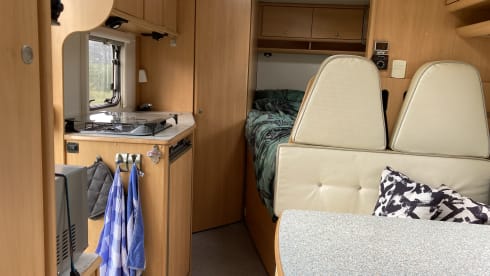Comfortable 4p Dethleffs camper - 2001