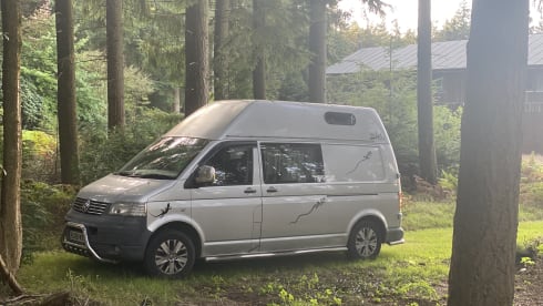Lizzie  – 4 berth Volkswagen campervan from 2008