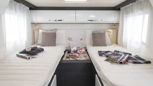 Roller 84 – ROLLER TEAM 284TL 5PERS. AUTOMATIQUE 2023 ENTIÈREMENT ÉQUIPÉE!