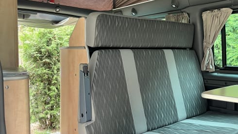 Nugget – 4p Ford campervan from 2005