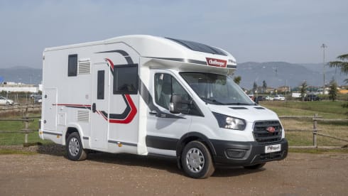 Challenger 4 seats for relaxed travelling