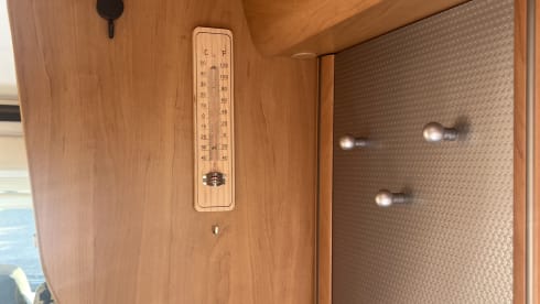 Heerlijk familie camper met grote zithoek  – 5er Hymer integriert ab 1998