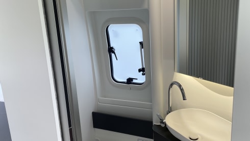 Adria Twin 640 SLB Supreme C automatic