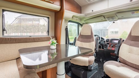 Very luxurious semi-integrated camper with a lot of comfort