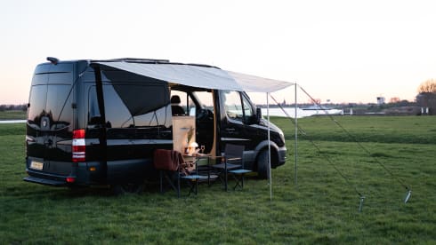 Unbound – Camping-car Mercedes 2p (automatique)