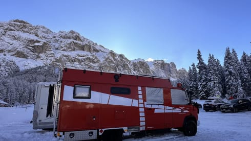 Helga – Classic German Firetruck Converted To Luxury 6 Birth Motorhome
