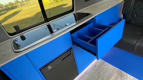 Claudia – 4 berth VW Campa