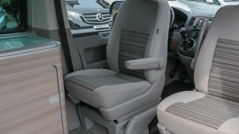 Dani – 4p Volkswagen campervan from 2012