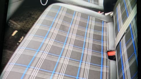 Bluebell – VW T5 pop top 4 posti letto.