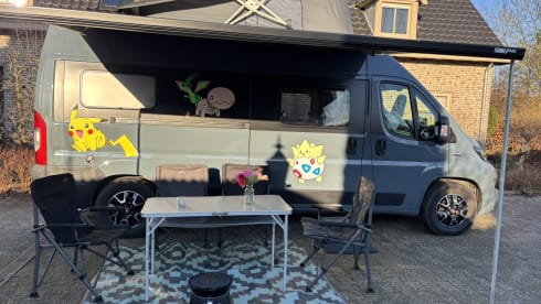Gigi – 4p Buscamper 6 meters. Very complete and super cozy.