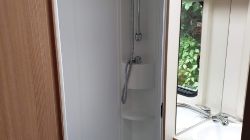 Very spacious 6-person Adria Sun Living