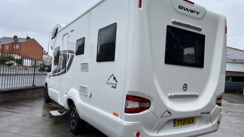 Swift Edge 486 ULT – 2-6 berth Swift EDGE 486 ULT