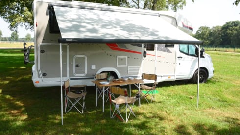 Challenger 337GA Graphite Premium Edition / Ford Transit 170ch BVA6