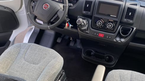 onze camper – 4p Dethleffs semi-intégré à partir de 2021